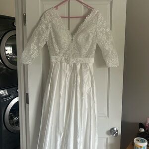 Elegant Wedding Dress with Sleeve Satin Skirt Lace Tulle Top A Line NEVER WORN